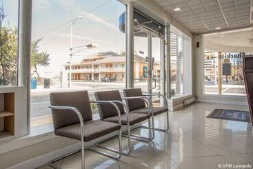هتل Rodeway Inn Oceanview