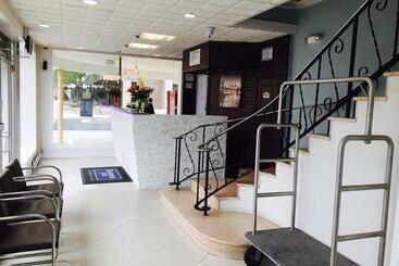 هتل Rodeway Inn Oceanview
