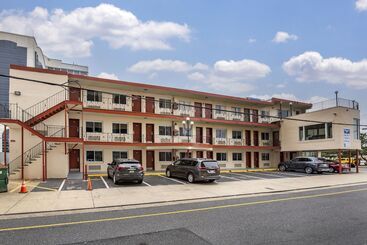 هتل Rodeway Inn Oceanview