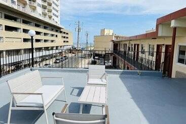 هتل Rodeway Inn Oceanview