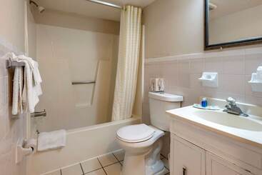 هتل Rodeway Inn Oceanview