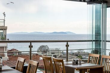 Seraglio Hotel & Suites