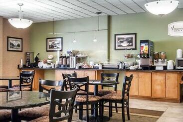 هتل Sleep Inn & Suites