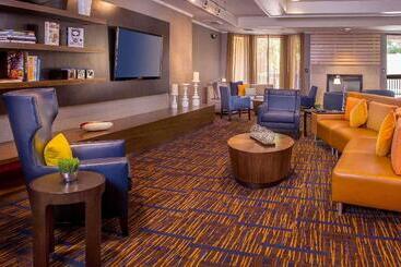 هتل Sonesta Select Durham Research Triangle Park