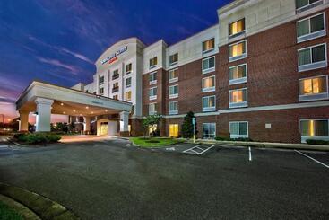 هتل Springhill Suites By Marriott New Bern