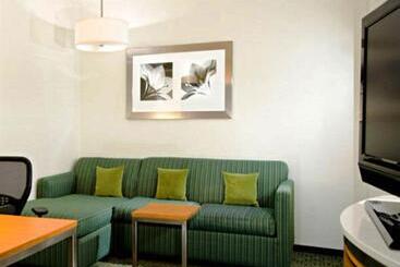 هتل Springhill Suites St. Louis Airport/earth City
