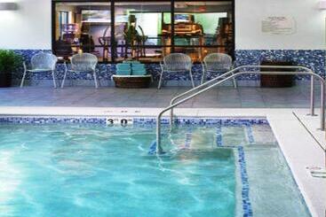 هتل Springhill Suites St. Louis Airport/earth City