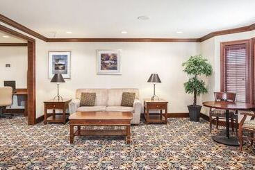 هتل Staybridge Suites El Paso Airport, An Ihg