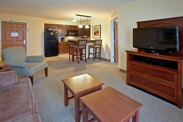 هتل Staybridge Suites Elkhart North, An Ihg