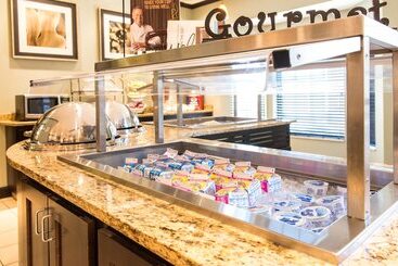 هتل Staybridge Suites Fargo By Ihg