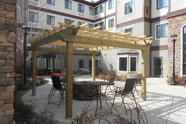 هتل Staybridge Suites Fayetteville, An Ihg