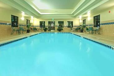 هتل Staybridge Suites Fayetteville, An Ihg