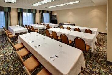 هتل Staybridge Suites Rockford, An Ihg