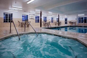 هتل Staybridge Suites Rockford, An Ihg