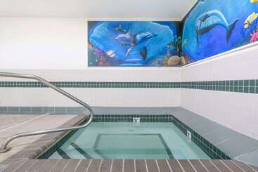 هتل Super 8 By Wyndham Fargo Airport