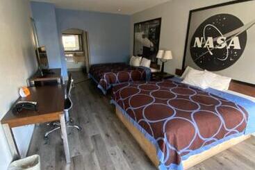 هتل Super 8 By Wyndham Houston Hobby Airport South