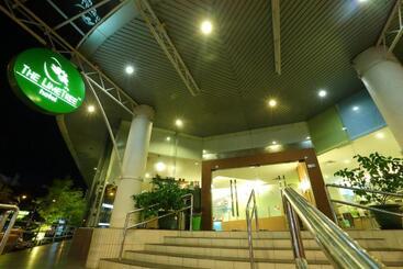 هتل The Limetree