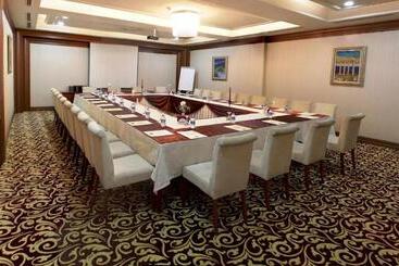 Tugcu Hotel Select
