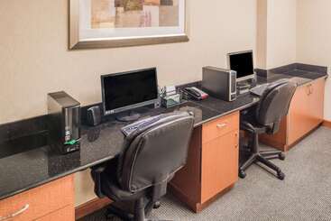 هتل Wingate By Wyndham Spokane Airport