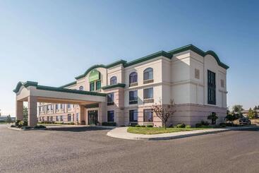 هتل Wingate By Wyndham Spokane Airport