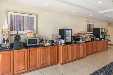 هتل Wingate By Wyndham Spokane Airport
