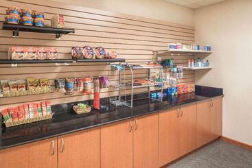 هتل Wingate By Wyndham Spokane Airport