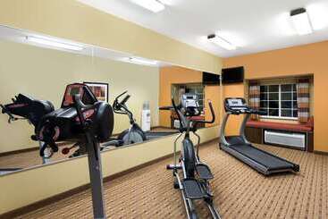 Microtel Inn & Suites By Wyndham Greenville/university Medic