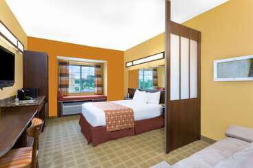 Microtel Inn & Suites By Wyndham Greenville/university Medic