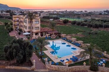 Danelis Studios & Apartments