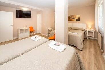 مسافرخانه Gestion De Alojamientos Rooms