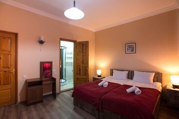 Hotel 38