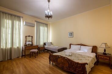 Hotel 38