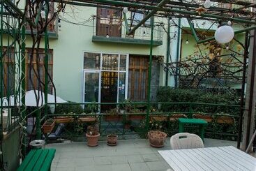 Hotel 38