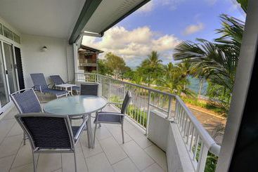 هتل Costa Royale Trinity Beach
