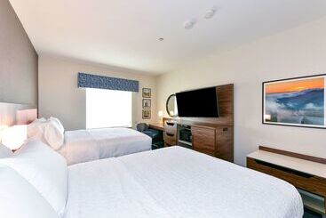 هتل Hampton Inn & Suites Pittsburg, Ca