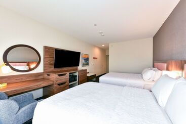 هتل Hampton Inn & Suites Pittsburg, Ca