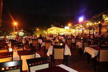 هتل Hisar Holiday Club