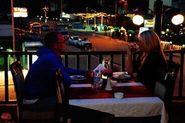 هتل Hisar Holiday Club