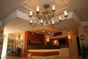 هتل Hisar Holiday Club