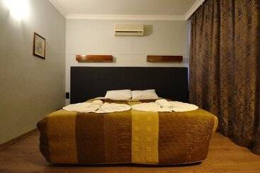 هتل Hisar Holiday Club