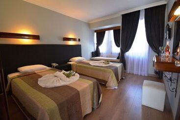 هتل Hisar Holiday Club