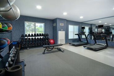 هتل Homewood Suites Lexington Hamburg