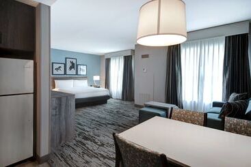 هتل Homewood Suites Lexington Hamburg