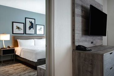 هتل Homewood Suites Lexington Hamburg