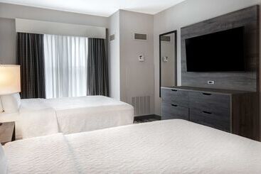 هتل Homewood Suites Lexington Hamburg