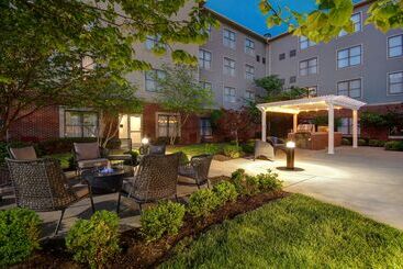 هتل Homewood Suites Lexington Hamburg