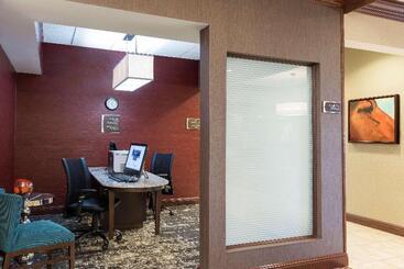 هتل Homewood Suites Lexington Hamburg