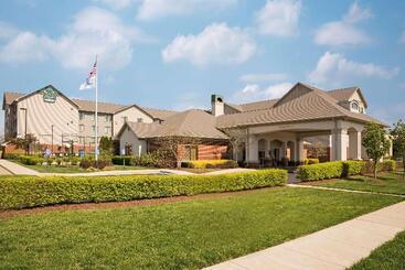 هتل Homewood Suites Lexington Hamburg