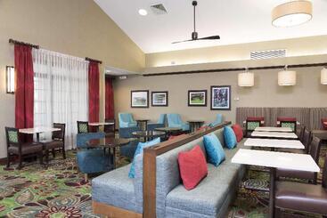 هتل Homewood Suites Lexington Hamburg