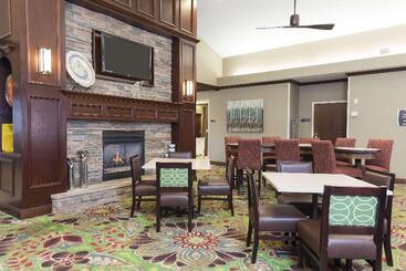 هتل Homewood Suites Lexington Hamburg